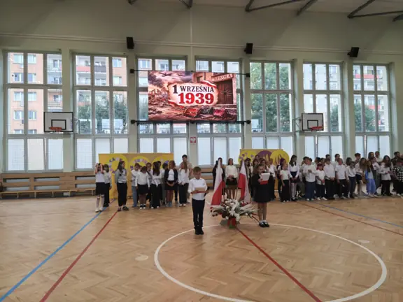 uroczyste-rozpoczecie-roku-szkolnego-2026-2027-zdjecie-18-jpg