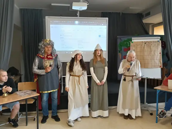 Szkolny Konkurs Historyczny dla kl. V-VI - zdjęcie 8