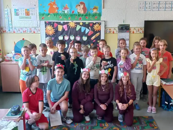 Światowy Dzień Jabłka w klasach I-III - zdj3