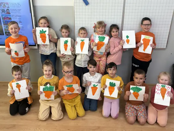 MALOWANIE MARCHEWEK.