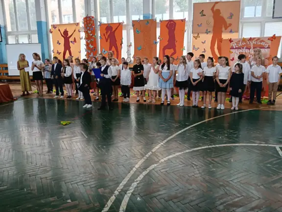 uroczyste zakończenie roku szkolnego 2024-2025 dla klas I-IV - zdjęcie 13