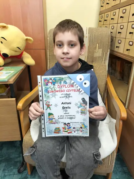 zimowy-czytelnik-antoni-z-kl--2b--jpg