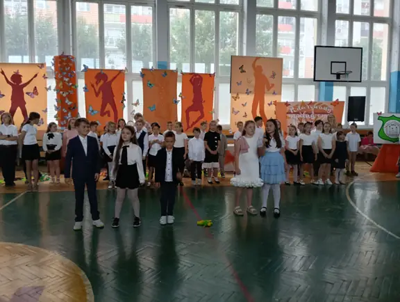 uroczyste zakończenie roku szkolnego 2024-2025 dla klas I-IV - zdjęcie 14