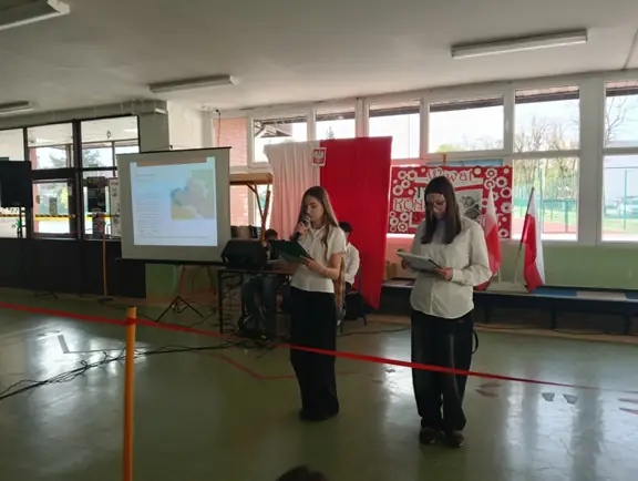 szkolne-prelekcje-z-okazji-swiat-majowych-zdjecie-12-jpg