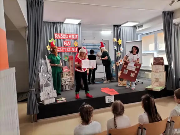 Zapoznanie dzieci z zasadami korzystania z książek.