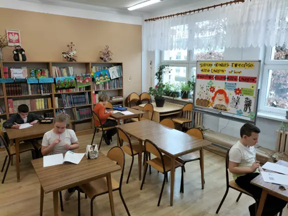 uczestnicy-szkolnego-konkursu-tworczosci-astrid-lindgren-2-jpg