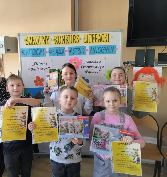 Uczestnicy Szkolnego Konkursu Czytelniczego pod hasłem Bohaterowie książek A. Lindgren -2.