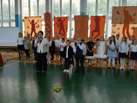 uroczyste zakończenie roku szkolnego 2024-2025 dla klas I-IV - zdjęcie 11