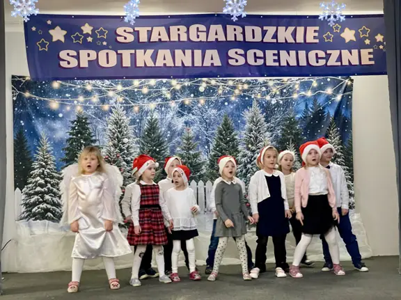 Występ-grupy-z-Przedszkola-Miejskiego-nr-5-z-Oddziałami-Integracyjnymi-w-Stargardzie