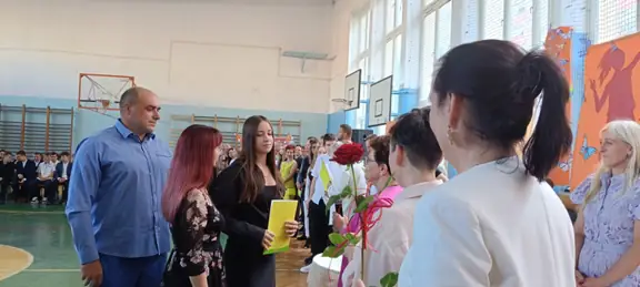 uroczyste zakończenie roku szkolnego 2024-2025 klas ósmych - zdjęcie 29