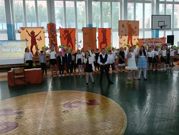 uroczyste zakończenie roku szkolnego 2024-2025 dla klas I-IV - zdjęcie 7