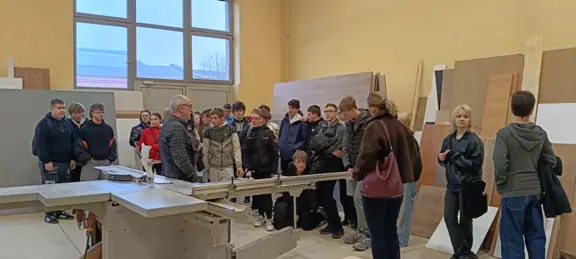 9--warsztaty-praktyczna-nauka-zawodu-stolarz-jpg