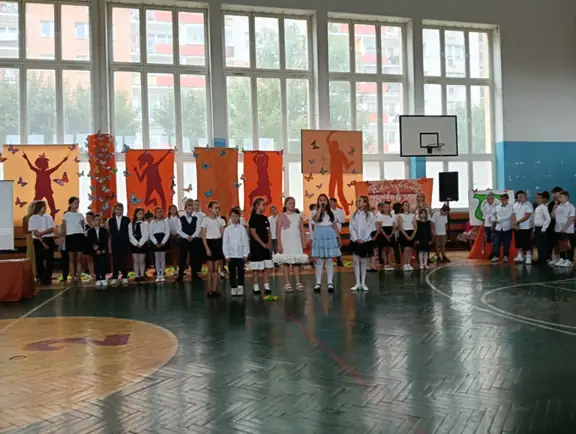 uroczyste zakończenie roku szkolnego 2024-2025 dla klas I-IV - zdjęcie 4