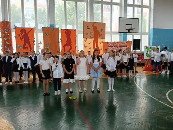 uroczyste zakończenie roku szkolnego 2024-2025 dla klas I-IV - zdjęcie 20