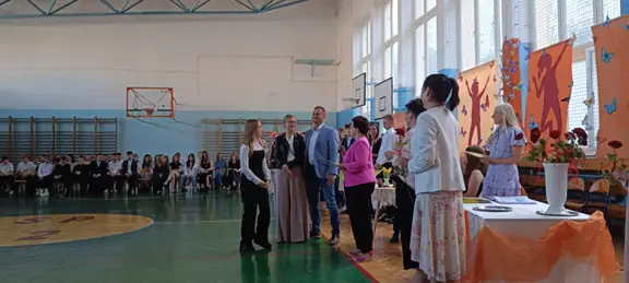 uroczyste zakończenie roku szkolnego 2024-2025 klas ósmych - zdjęcie 25