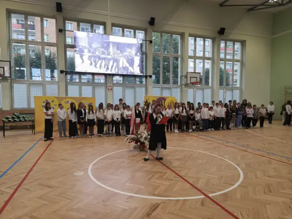 uroczyste-rozpoczecie-roku-szkolnego-2026-2027-zdjecie-5-jpg