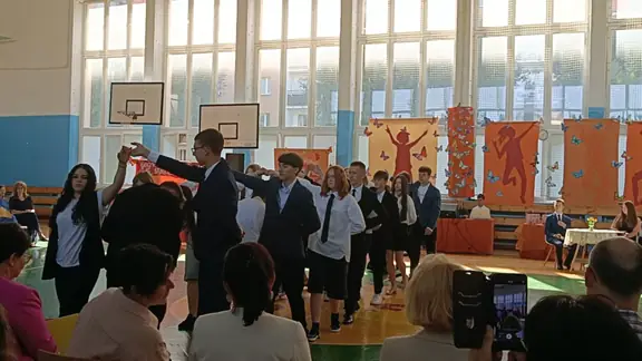 uroczyste zakończenie roku szkolnego 2024-2025 klas ósmych - zdjęcie 4