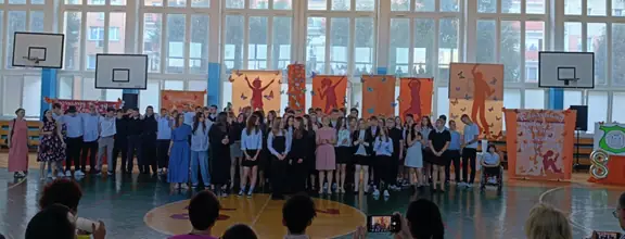 uroczyste zakończenie roku szkolnego 2024-2025 klas ósmych - zdjęcie 3