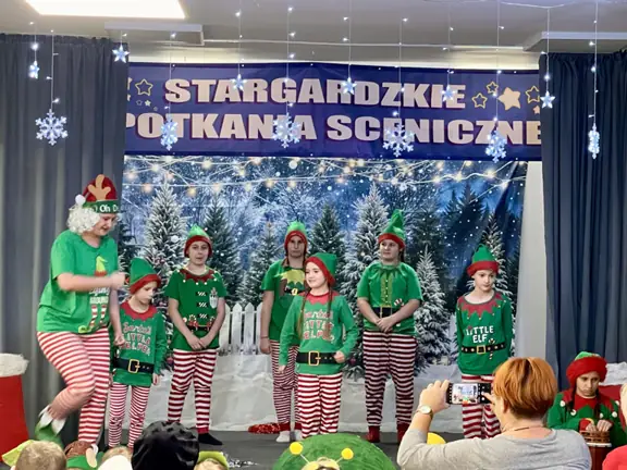 Występ-grupy-teatralnej-z-Zespołu-Szkół-Specjalnych-w-Stargardzie-pt. Gdzie-jest-Mikołaj