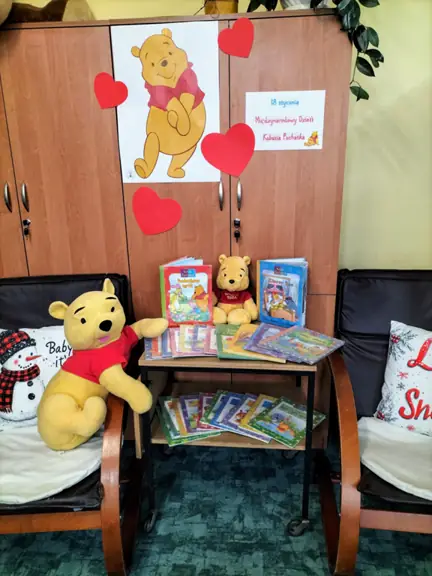Kącik czytelniczy z Kubusiem Puchatkiem.