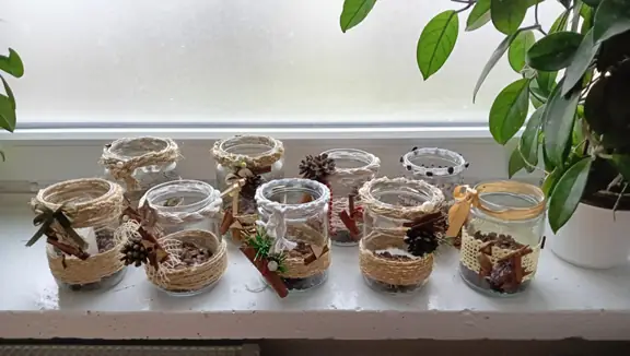 Ozdoby świąteczne wykonane w pracowni stolarskiej