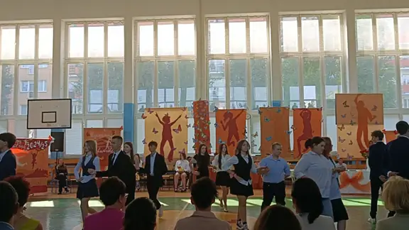 uroczyste zakończenie roku szkolnego 2024-2025 klas ósmych - zdjęcie 5