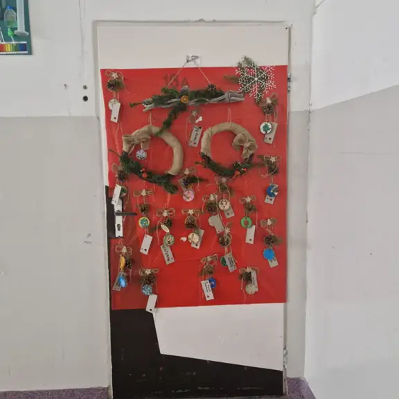 Dekoracja na drzwiach do sali lekcyjnej