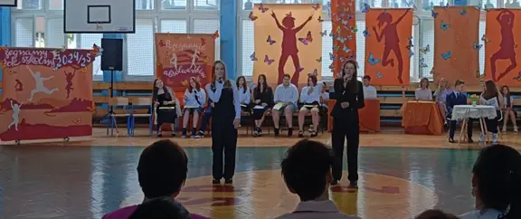 uroczyste zakończenie roku szkolnego 2024-2025 klas ósmych - zdjęcie 35