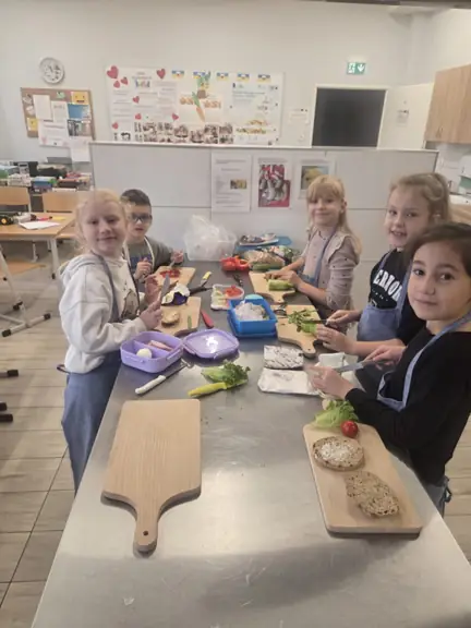 634047217-1433869958528469-2049335990822725814-n-jpg