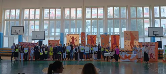 uroczyste zakończenie roku szkolnego 2024-2025 klas ósmych - zdjęcie 31