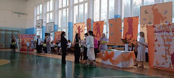 uroczyste zakończenie roku szkolnego 2024-2025 klas ósmych - zdjęcie 16