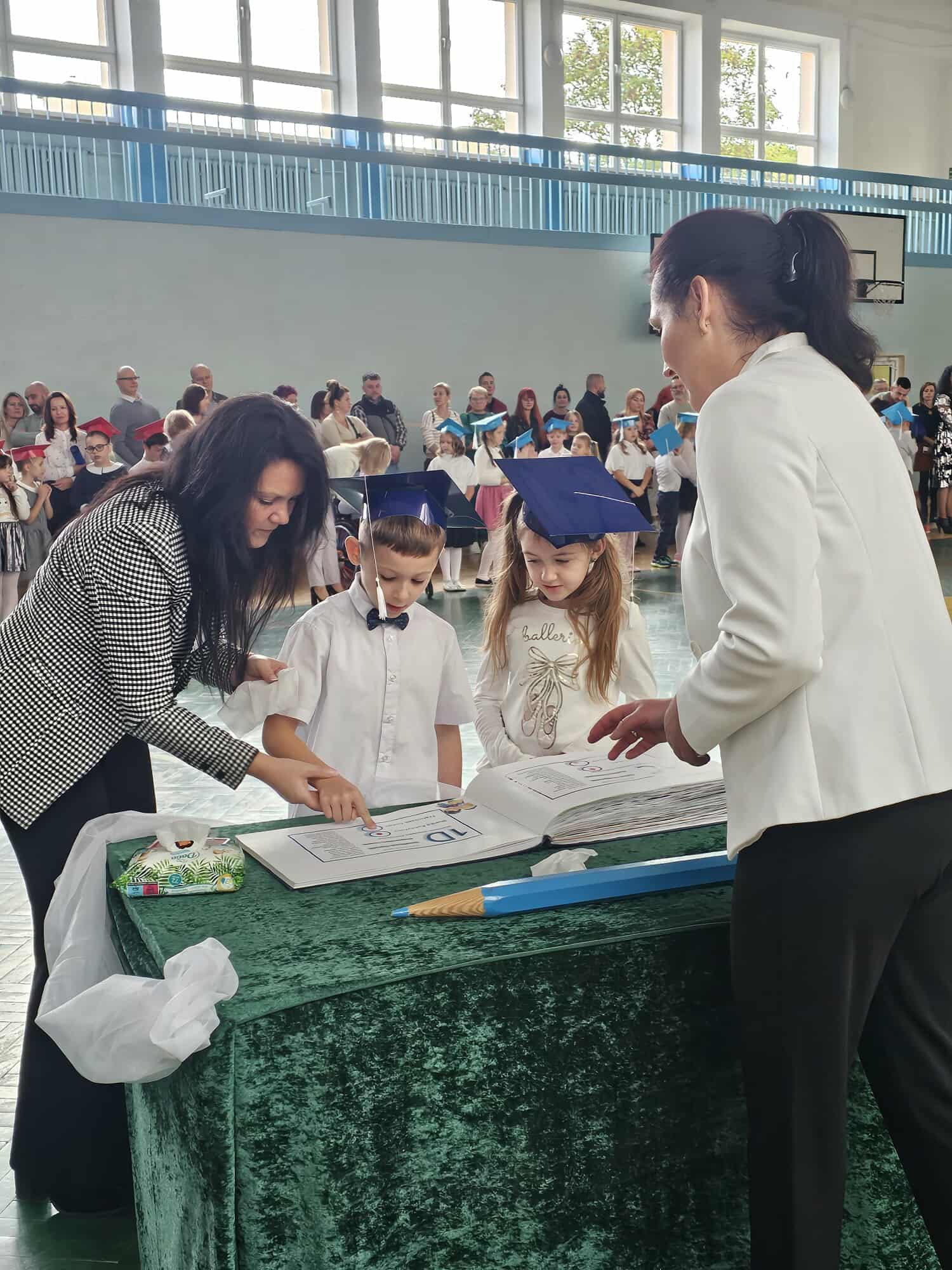 Uroczyste ślubowanie klas pierwszych -zdęcie 8