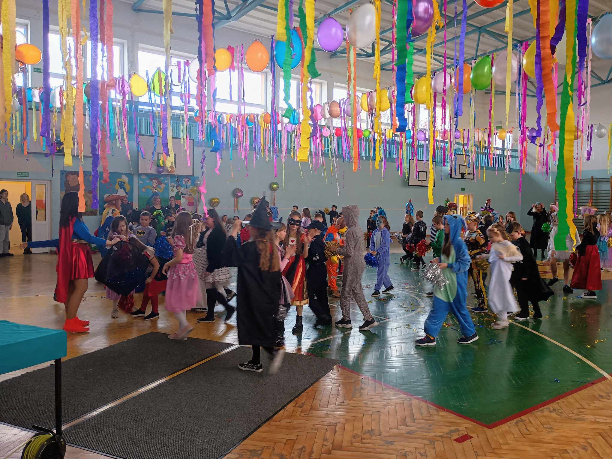 Tak się bawi SP2 podczas balu karnawałowego