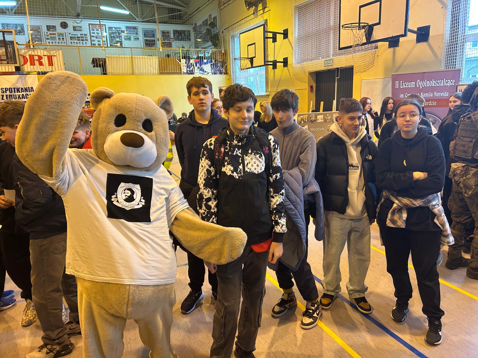 Klasy ósme na XVIII Targach Edukacyjnych