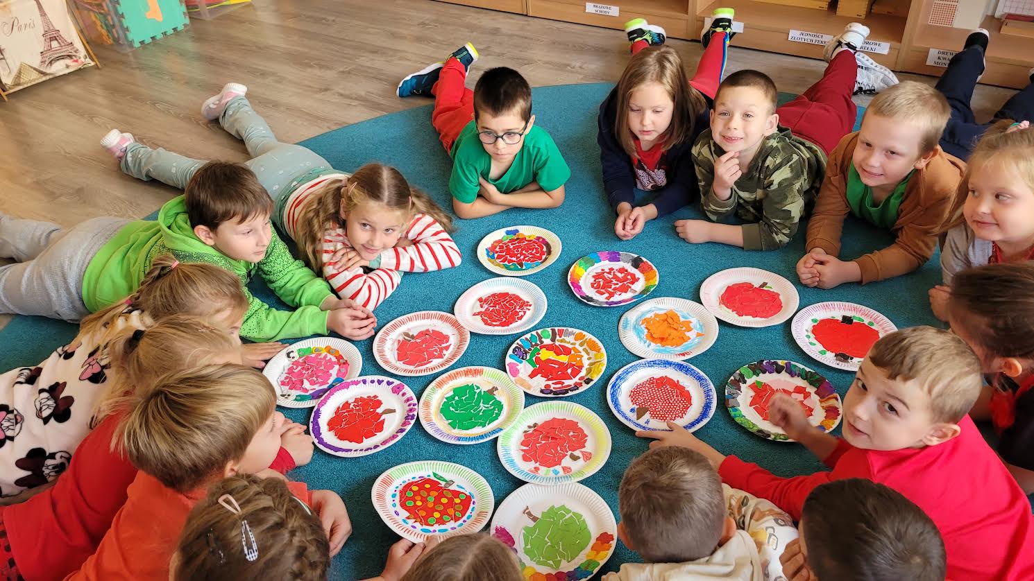 Światowy Dzień Jabłka w klasach I-III - zdjęcie 1