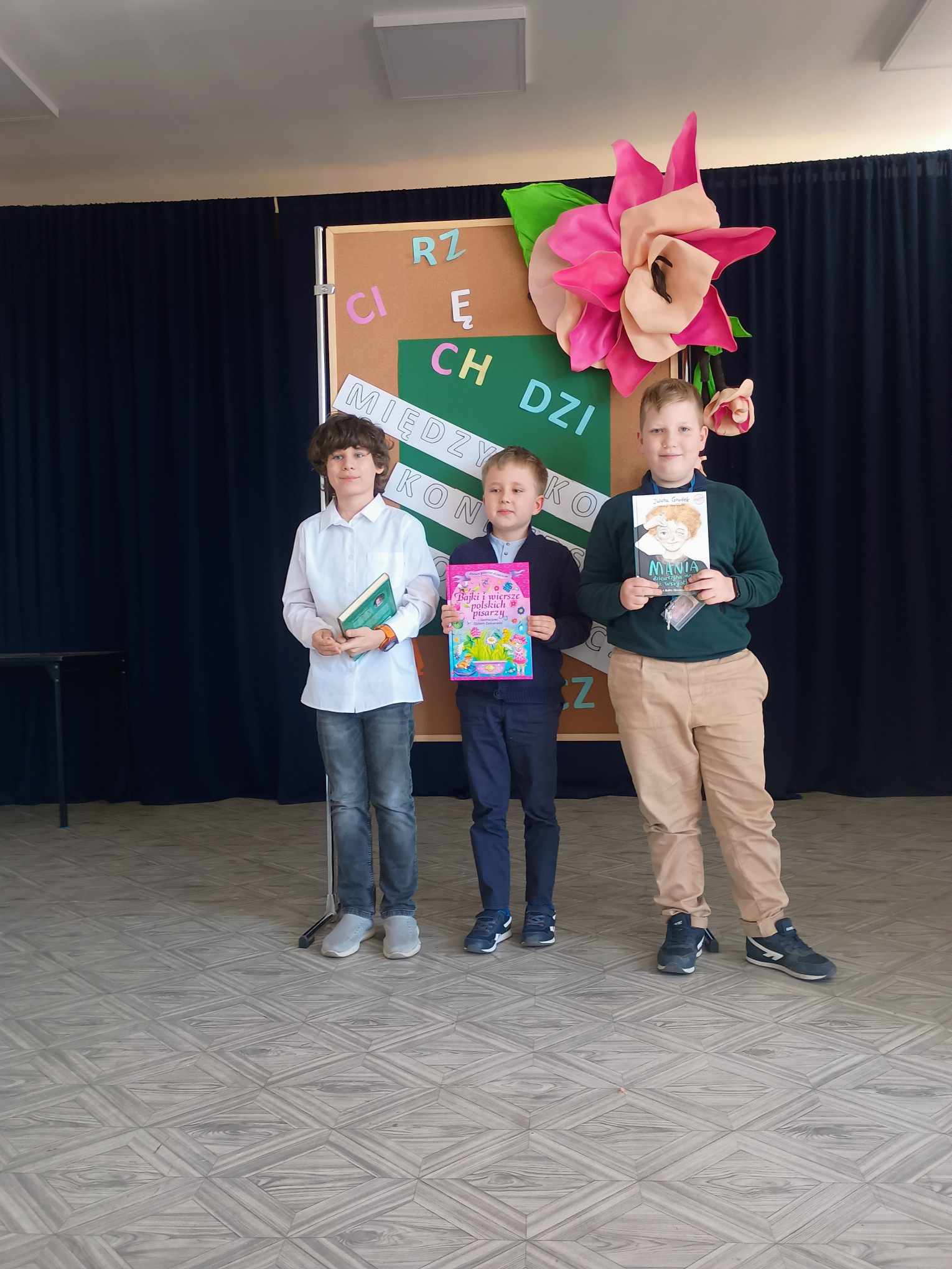 Zwycięzcy konkursu ortograficznego w kategorii klas trzecich